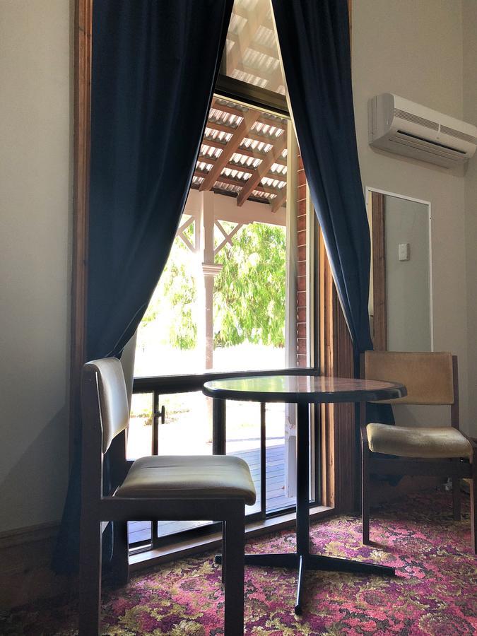 Hotel Ithaca 1896 Manor à Busselton Extérieur photo